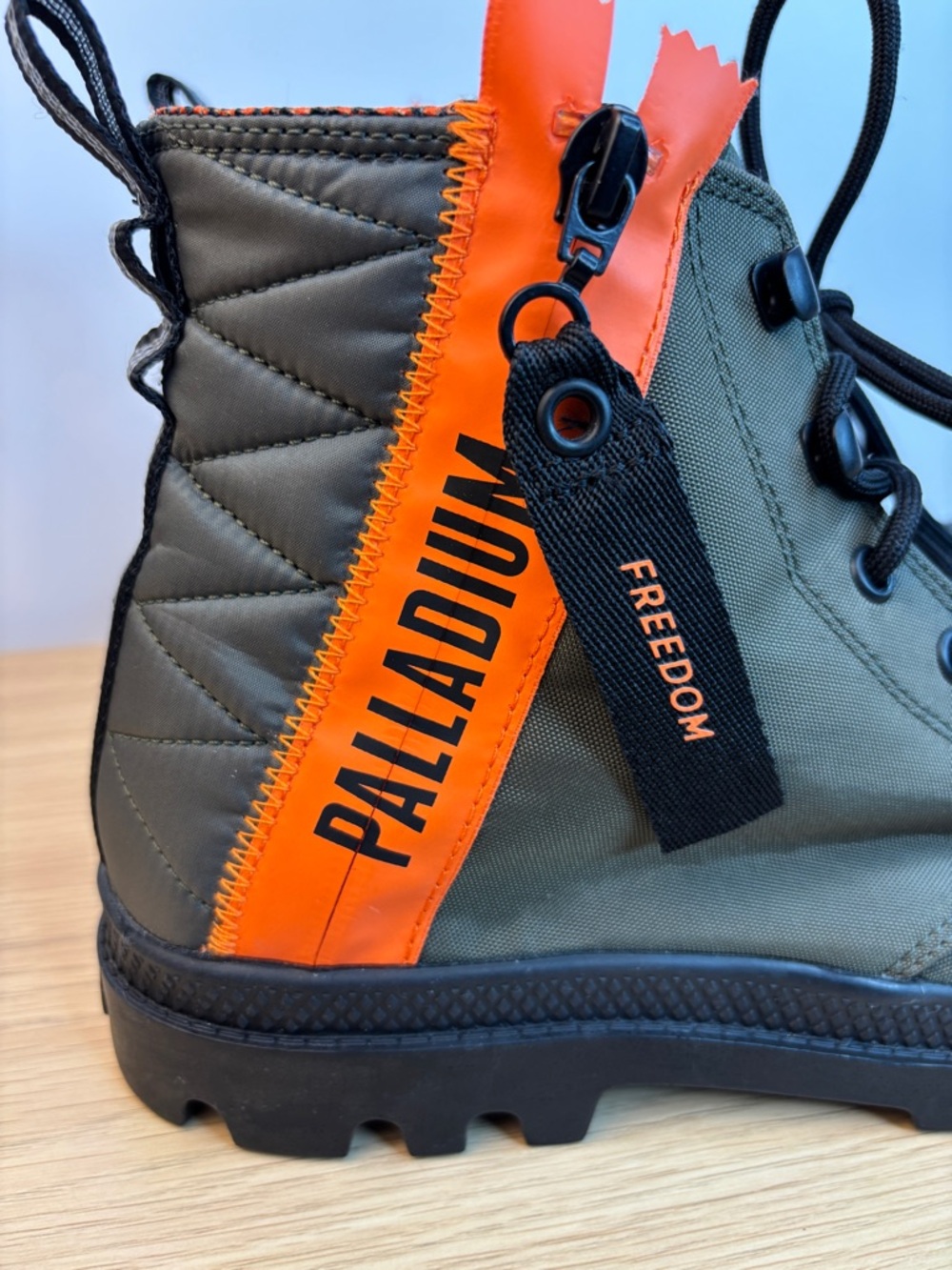 Palladium Pampa Unlocked in the "Olive Night" colorway Men’s 10 Woman’s 11.5 - Picture 2 of 12